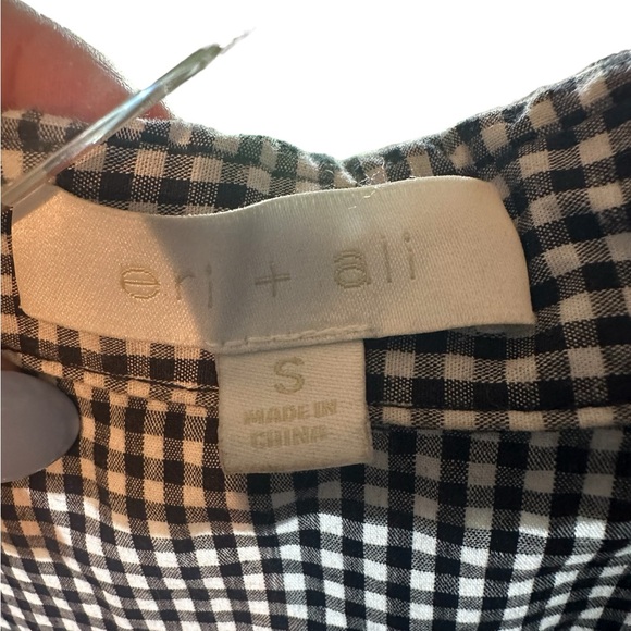 Eri & Ali top size small - Picture 4 of 5